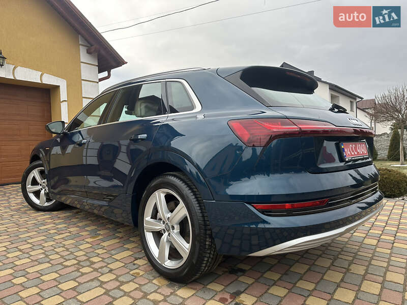 Позашляховик / Кросовер Audi e-tron 2020 в Львові
