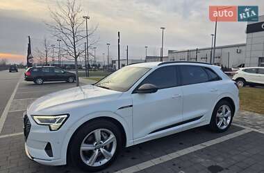 Внедорожник / Кроссовер Audi e-tron 2020 в 