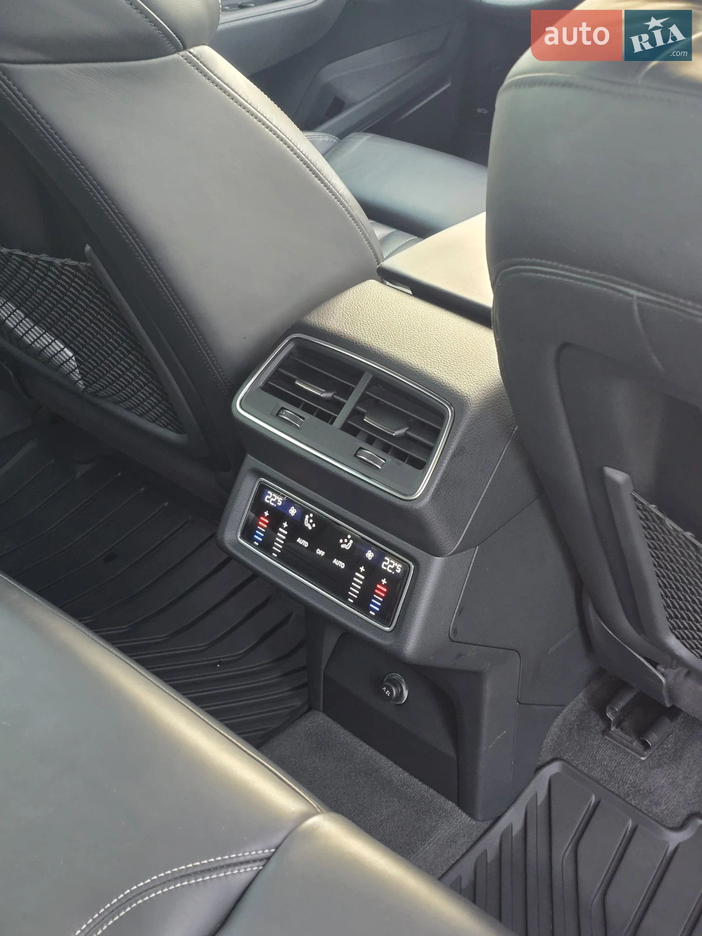 2020 Audi e-tron - мініатюра 40