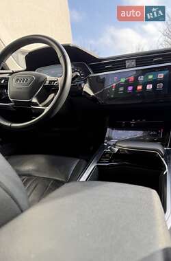 Внедорожник / Кроссовер Audi e-tron 2019 в 