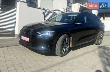 Внедорожник / Кроссовер Audi e-tron 2019 в 
