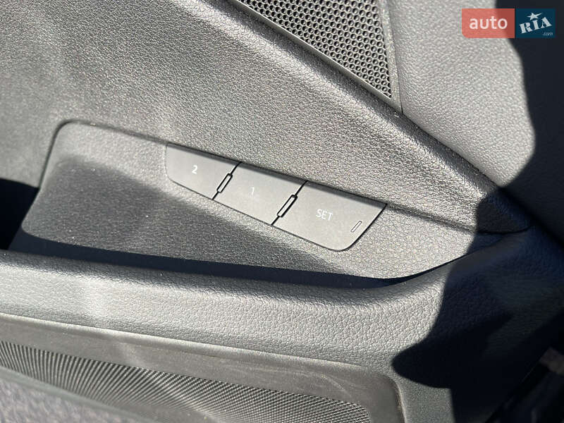 Позашляховик / Кросовер Audi e-tron 2021 в Києві