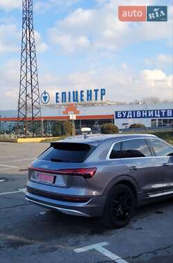 Внедорожник / Кроссовер Audi e-tron 2020 в Ужгороде