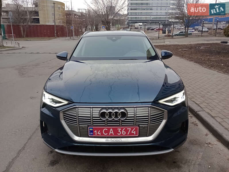 Audi e-tron 2019
