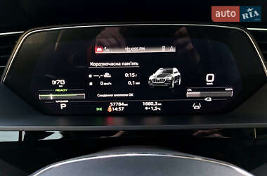 Внедорожник / Кроссовер Audi e-tron 2021 в 