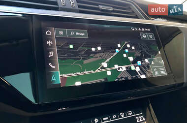 Внедорожник / Кроссовер Audi e-tron 2021 в 