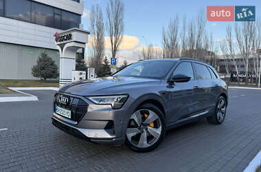 Внедорожник / Кроссовер Audi e-tron 2019 в Одессе