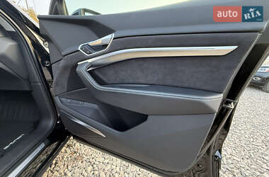 Внедорожник / Кроссовер Audi e-tron 2019 в 