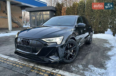 Позашляховик / Кросовер Audi e-tron 2021 в Києві