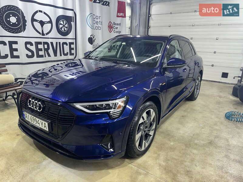 Позашляховик / Кросовер Audi e-tron 2022 в Києві