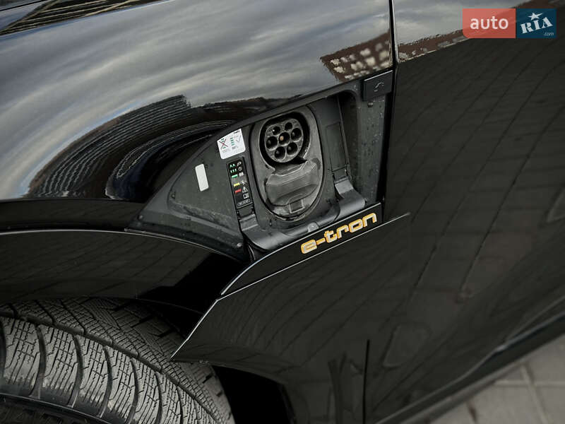 Позашляховик / Кросовер Audi e-tron 2018 в Львові фото 15 Позашляховик / Кросовер Audi e-tron 2018 в Львові