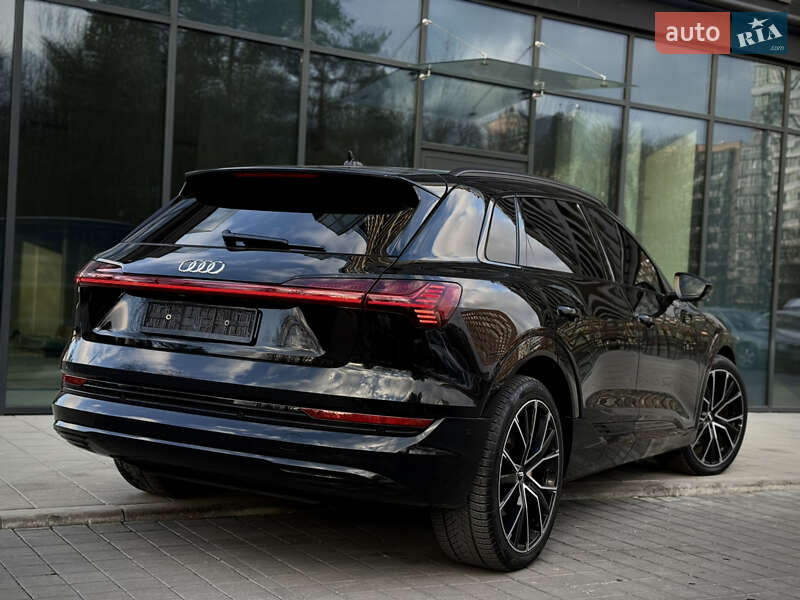 Позашляховик / Кросовер Audi e-tron 2018 в Львові фото 20 Позашляховик / Кросовер Audi e-tron 2018 в Львові
