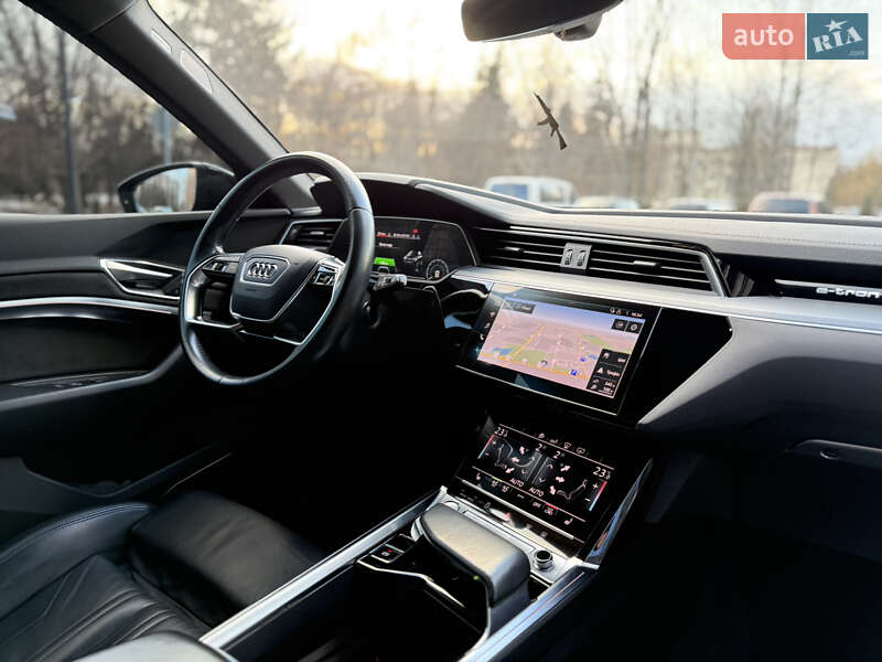 Позашляховик / Кросовер Audi e-tron 2018 в Львові фото 72 Позашляховик / Кросовер Audi e-tron 2018 в Львові