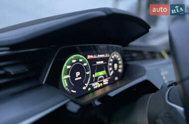 Внедорожник / Кроссовер Audi e-tron 2020 в 