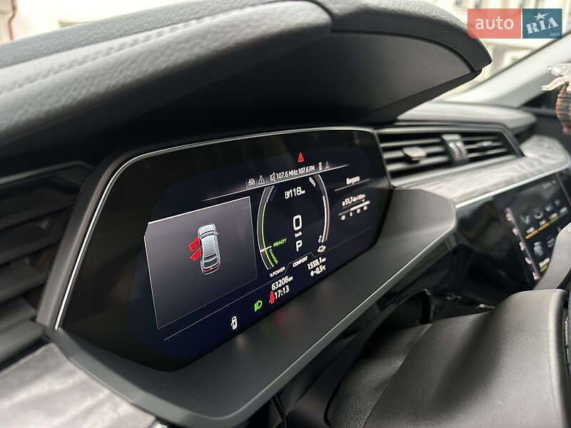 Внедорожник / Кроссовер Audi e-tron 2022 в Коломые