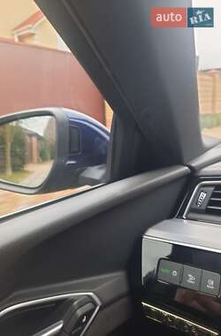Внедорожник / Кроссовер Audi e-tron 2021 в 