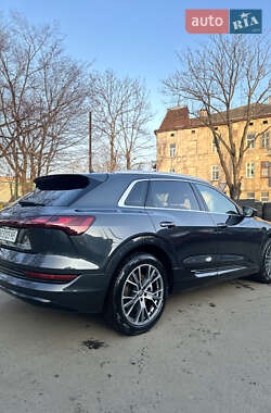 Внедорожник / Кроссовер Audi e-tron 2019 в 