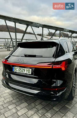 Внедорожник / Кроссовер Audi e-tron 2019 в 