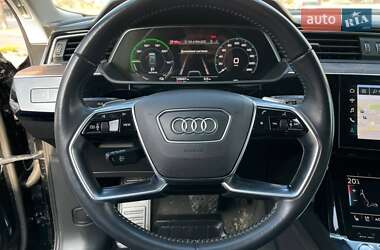 Внедорожник / Кроссовер Audi e-tron 2019 в 