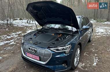 Позашляховик / Кросовер Audi e-tron 2022 в Києві