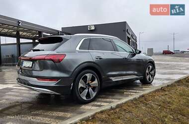 Внедорожник / Кроссовер Audi e-tron 2019 в 