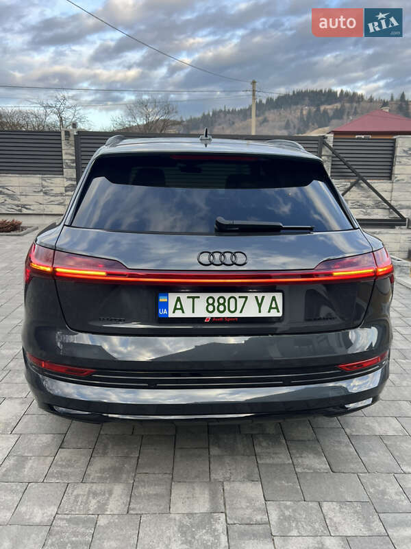 Внедорожник / Кроссовер Audi e-tron 2021 в Буковеле