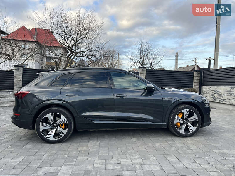 Внедорожник / Кроссовер Audi e-tron 2021 в Буковеле