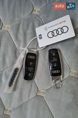 Внедорожник / Кроссовер Audi e-tron 2019 в 