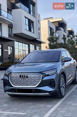 Позашляховик / Кросовер Audi e-tron 2023 в 