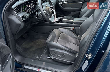 Внедорожник / Кроссовер Audi e-tron 2019 в 