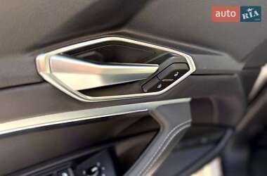Внедорожник / Кроссовер Audi e-tron 2021 в 