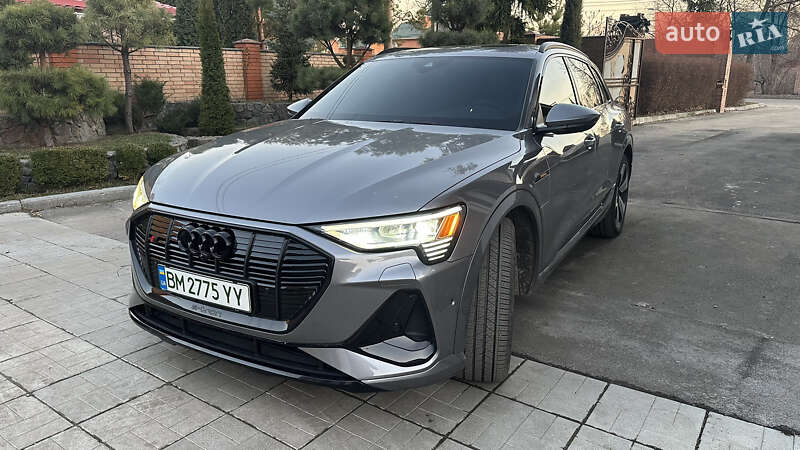 Audi e-tron 2021
