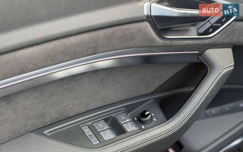 Внедорожник / Кроссовер Audi e-tron 2021 в Черновцах