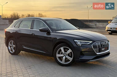 Внедорожник / Кроссовер Audi e-tron 2019 в 