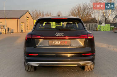 Внедорожник / Кроссовер Audi e-tron 2019 в 