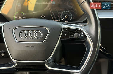Внедорожник / Кроссовер Audi e-tron 2019 в 