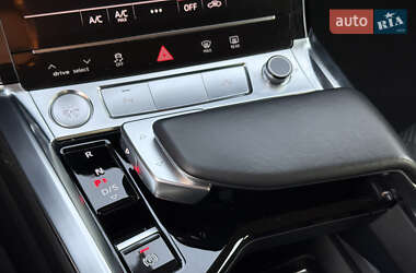 Внедорожник / Кроссовер Audi e-tron 2019 в 