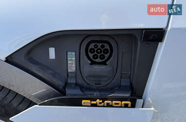 Внедорожник / Кроссовер Audi e-tron 2019 в 
