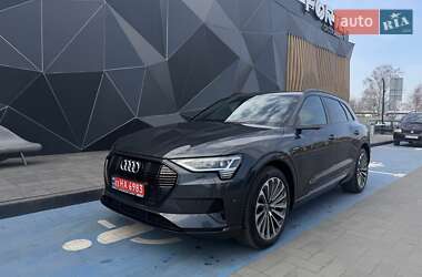 Позашляховик / Кросовер Audi e-tron 2019 в 