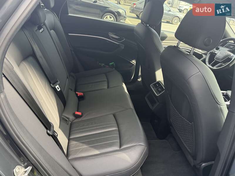 Внедорожник / Кроссовер Audi e-tron 2019 в Луцке фото 26 Внедорожник / Кроссовер Audi e-tron 2019 в Луцке