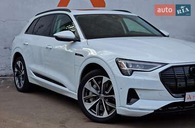 Внедорожник / Кроссовер Audi e-tron 2020 в 