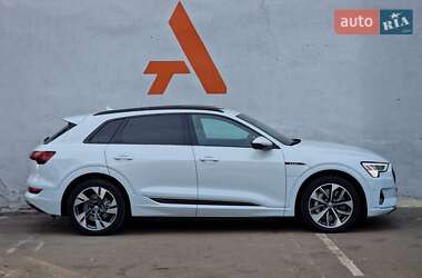 Внедорожник / Кроссовер Audi e-tron 2020 в 