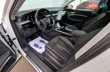 Внедорожник / Кроссовер Audi e-tron 2020 в 