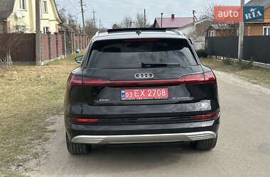 Позашляховик / Кросовер Audi e-tron 2020 в 