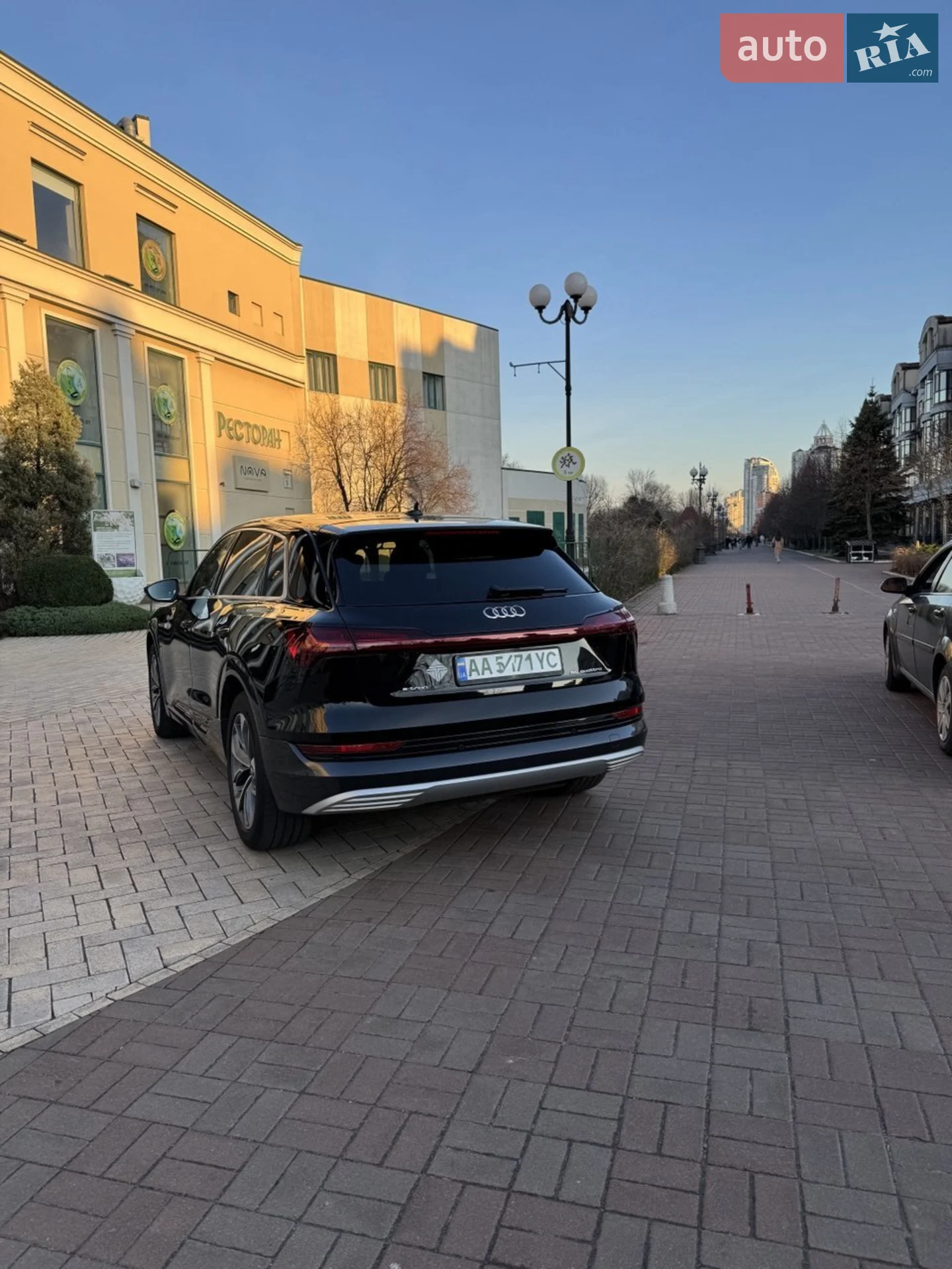 2019 Audi e-tron - мініатюра 14