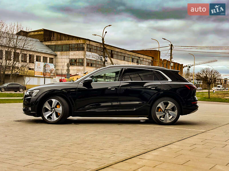 Внедорожник / Кроссовер Audi e-tron 2019 в Ужгороде