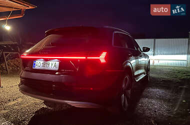 Внедорожник / Кроссовер Audi e-tron 2019 в 