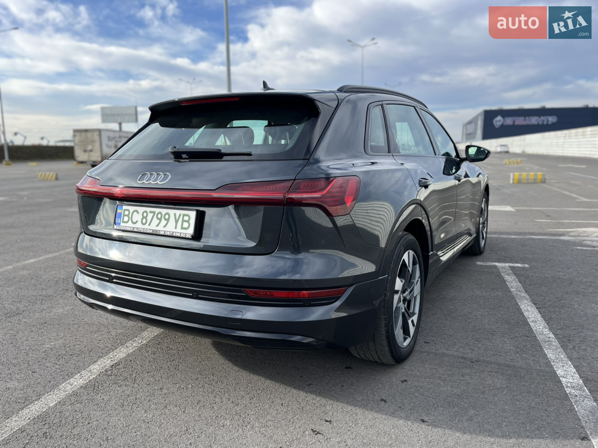 2020 Audi e-tron - мініатюра 24