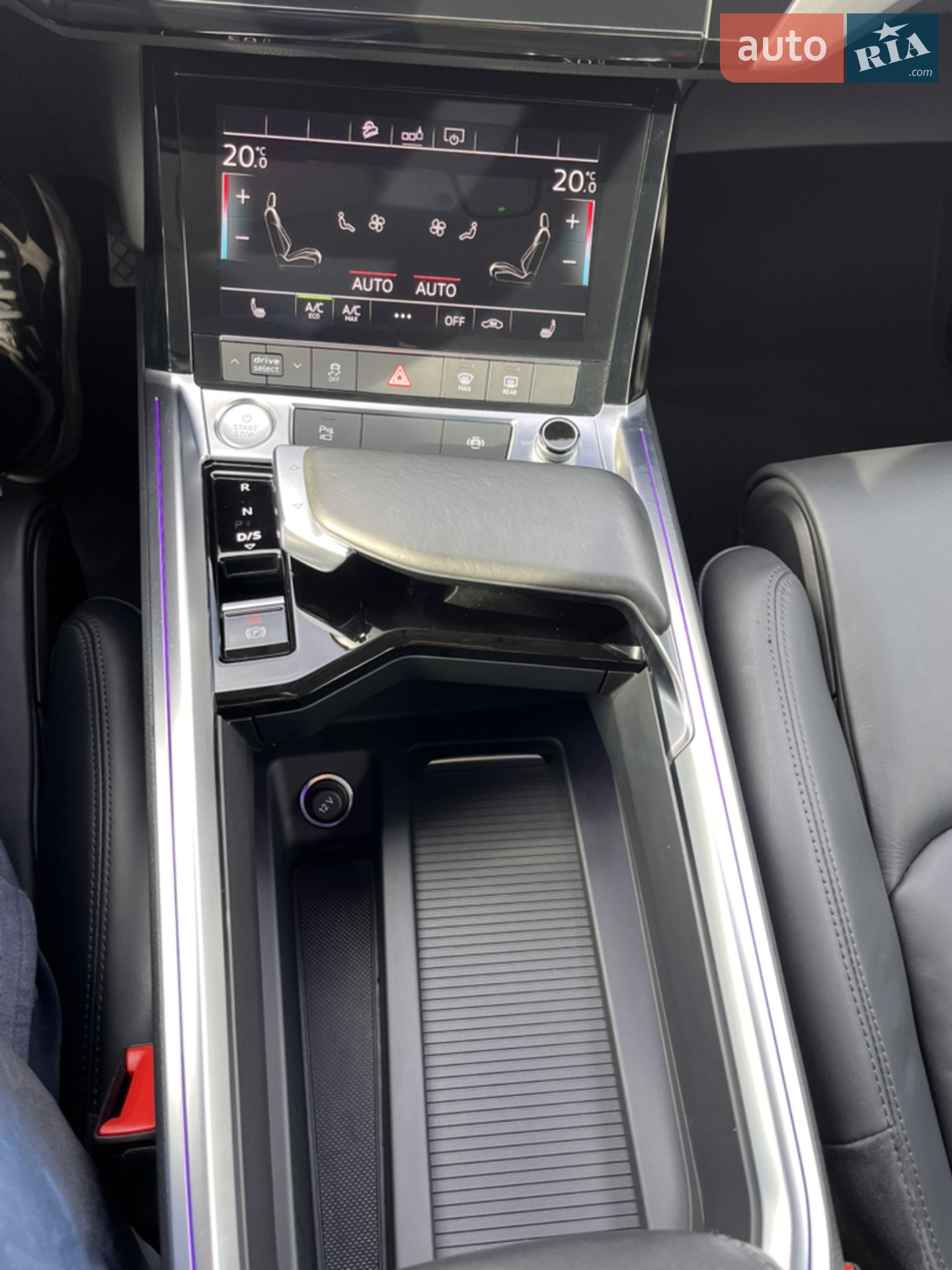 2020 Audi e-tron - мініатюра 49
