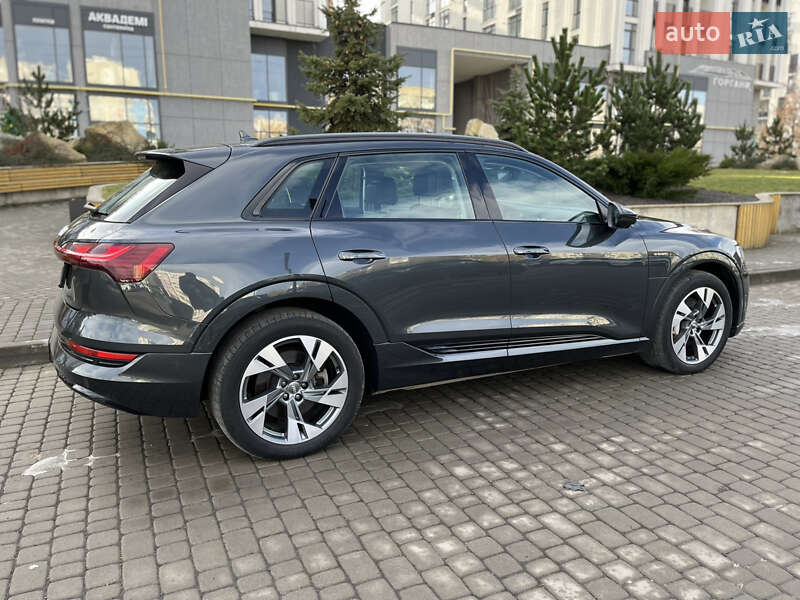 Внедорожник / Кроссовер Audi e-tron 2020 в Львове
